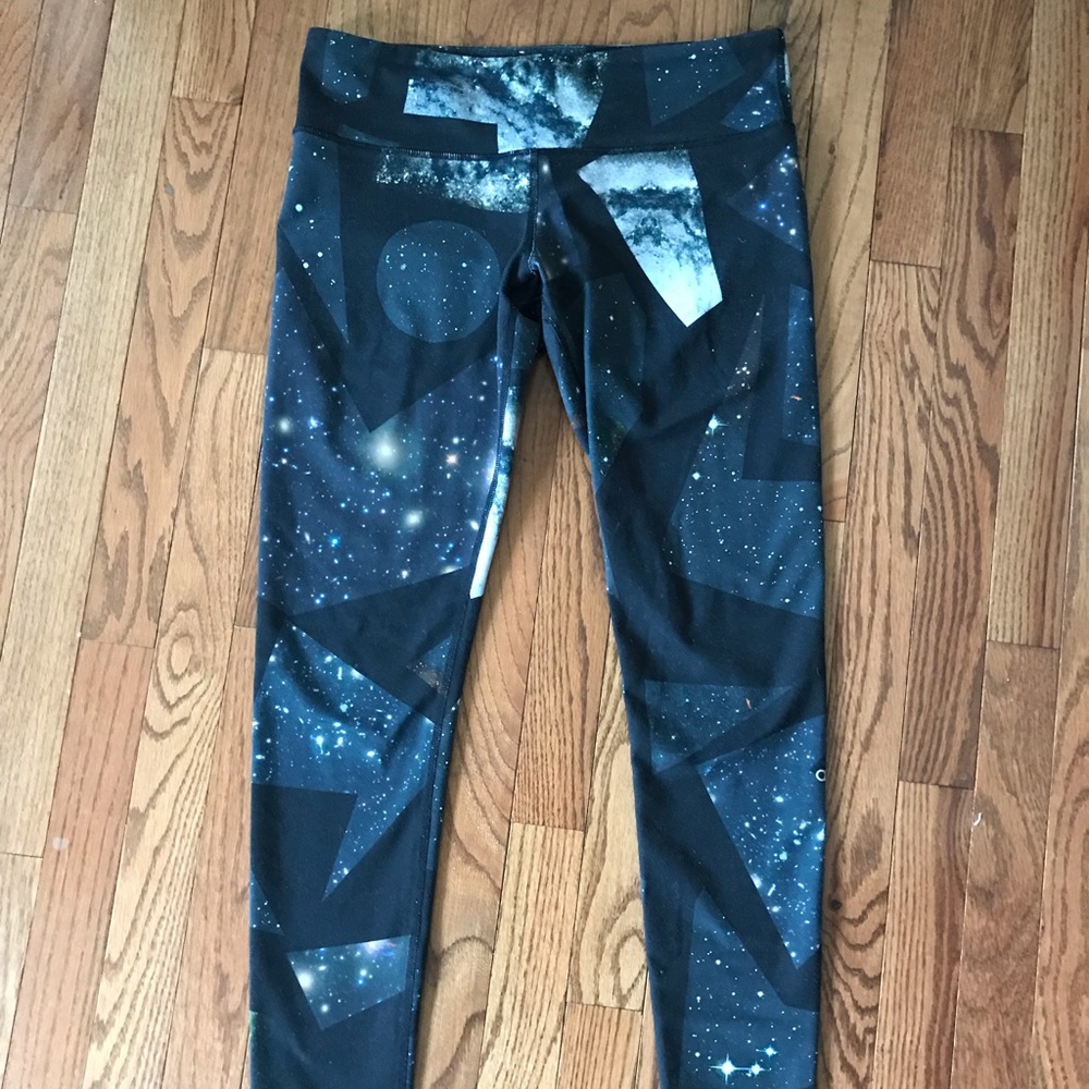 ALO space leggings